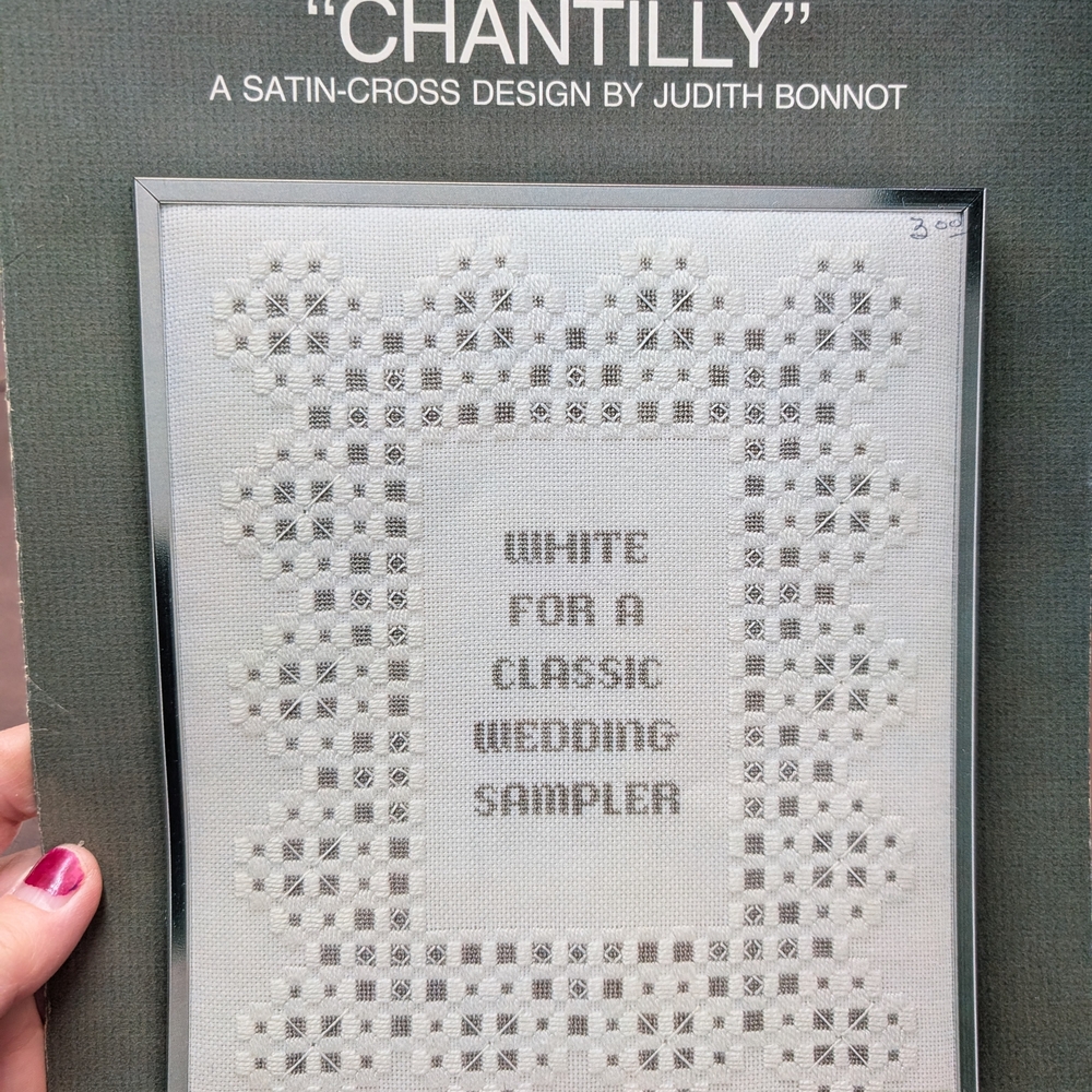 Chantilly Satin-Cross Design Kit - White